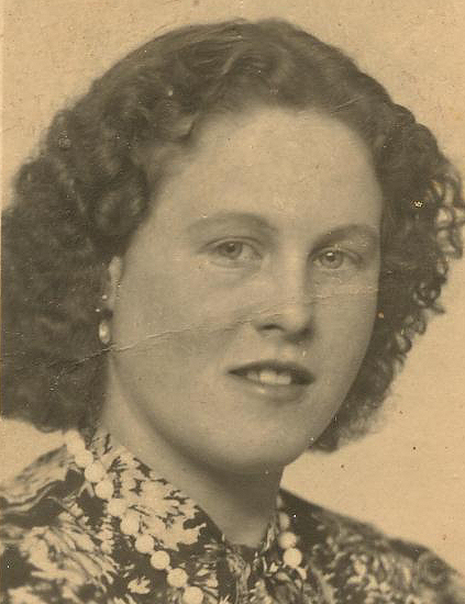 Klik voor foto in apart venster cobavrees1925.jpg